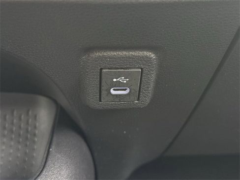 Used 2025 Toyota Corolla LE image 22