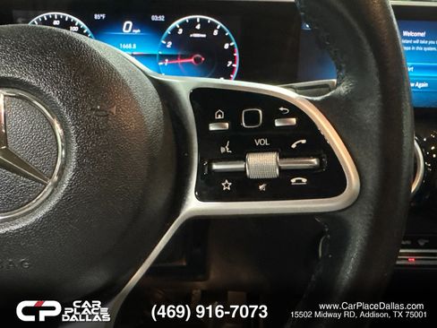 Used 2020 Mercedes-Benz GLB 250 4MATIC image 27