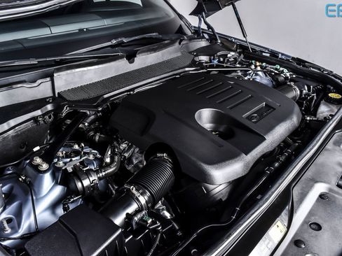 Used 2023 Land Rover Discovery S R-Dynamic image 12