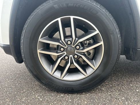 Certified 2021 Jeep Grand Cherokee Limited image 8