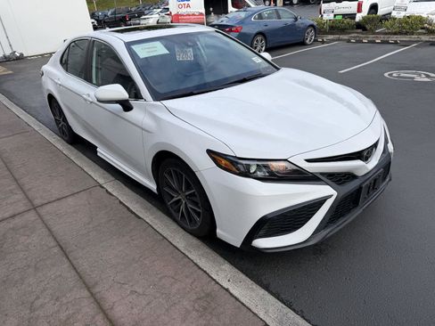 Used 2023 Toyota Camry SE AWD/4WD image 7