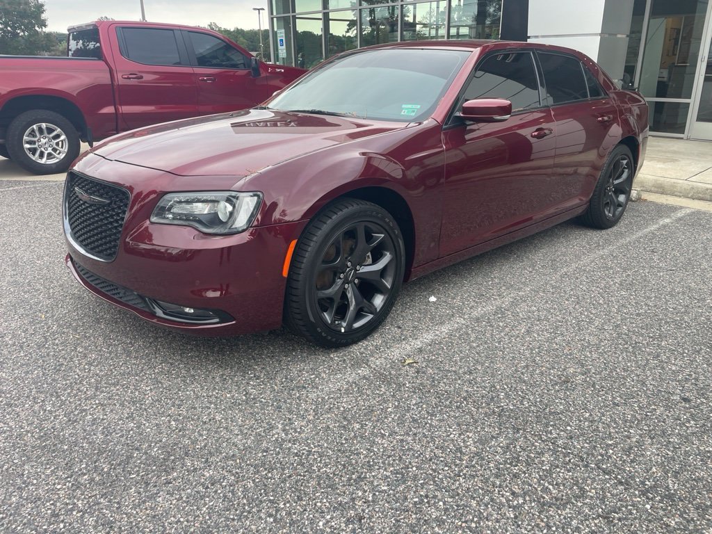 Used 2022 Chrysler 300 S RWD image 1