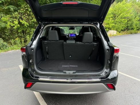 Used 2026 Toyota Highlander Platinum AWD/4WD image 25
