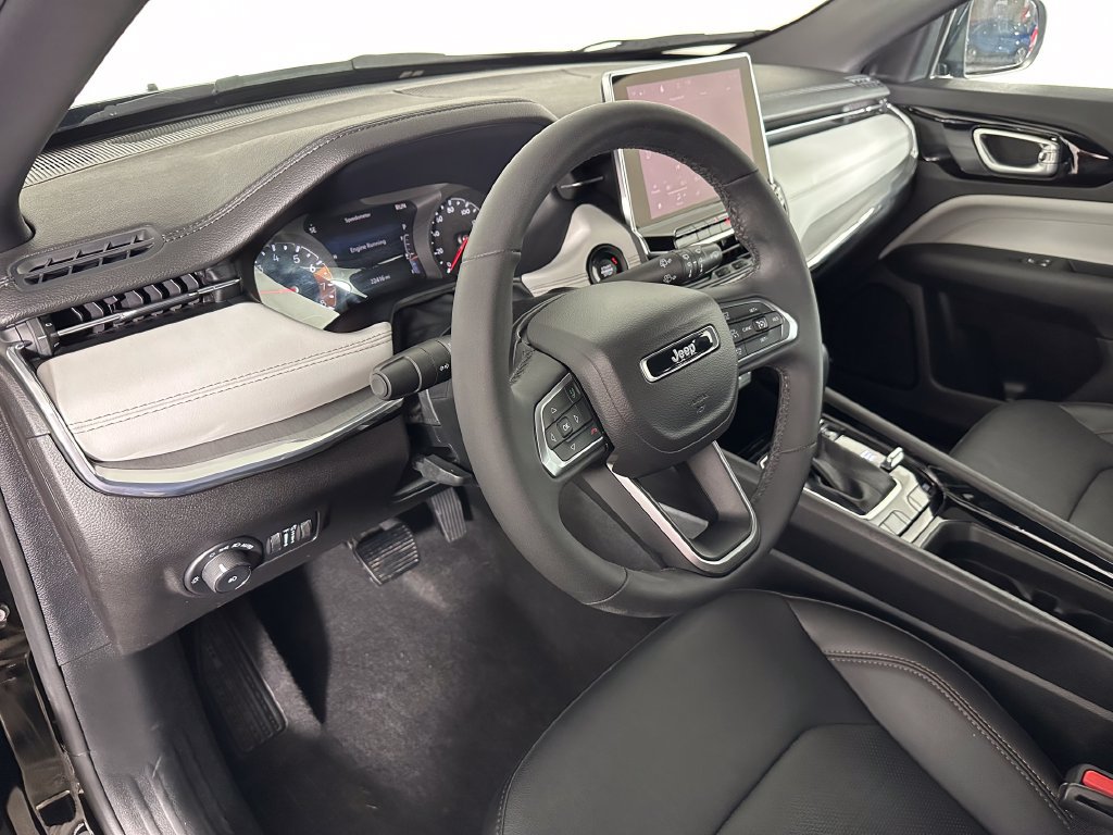 Used 2023 Jeep Compass Limited AWD/4WD image 10