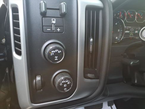Used 2018 GMC Sierra 1500 SLE image 21