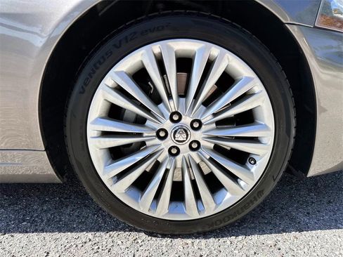 Used 2010 Jaguar XK Base image 9