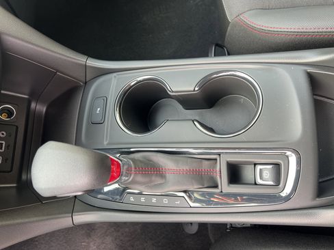 Used 2024 Chevrolet Equinox RS image 19