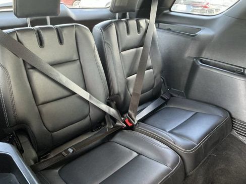 Used 2019 Ford Explorer Limited w/ Ford Safe & Smart Package AWD/4WD image 19