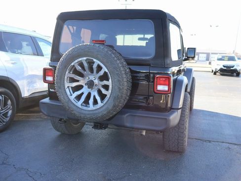 Used 2020 Jeep Wrangler Sport image 16
