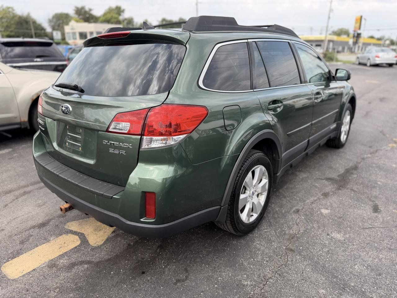 Used 2012 Subaru Outback 3.6R Limited AWD/4WD image 7