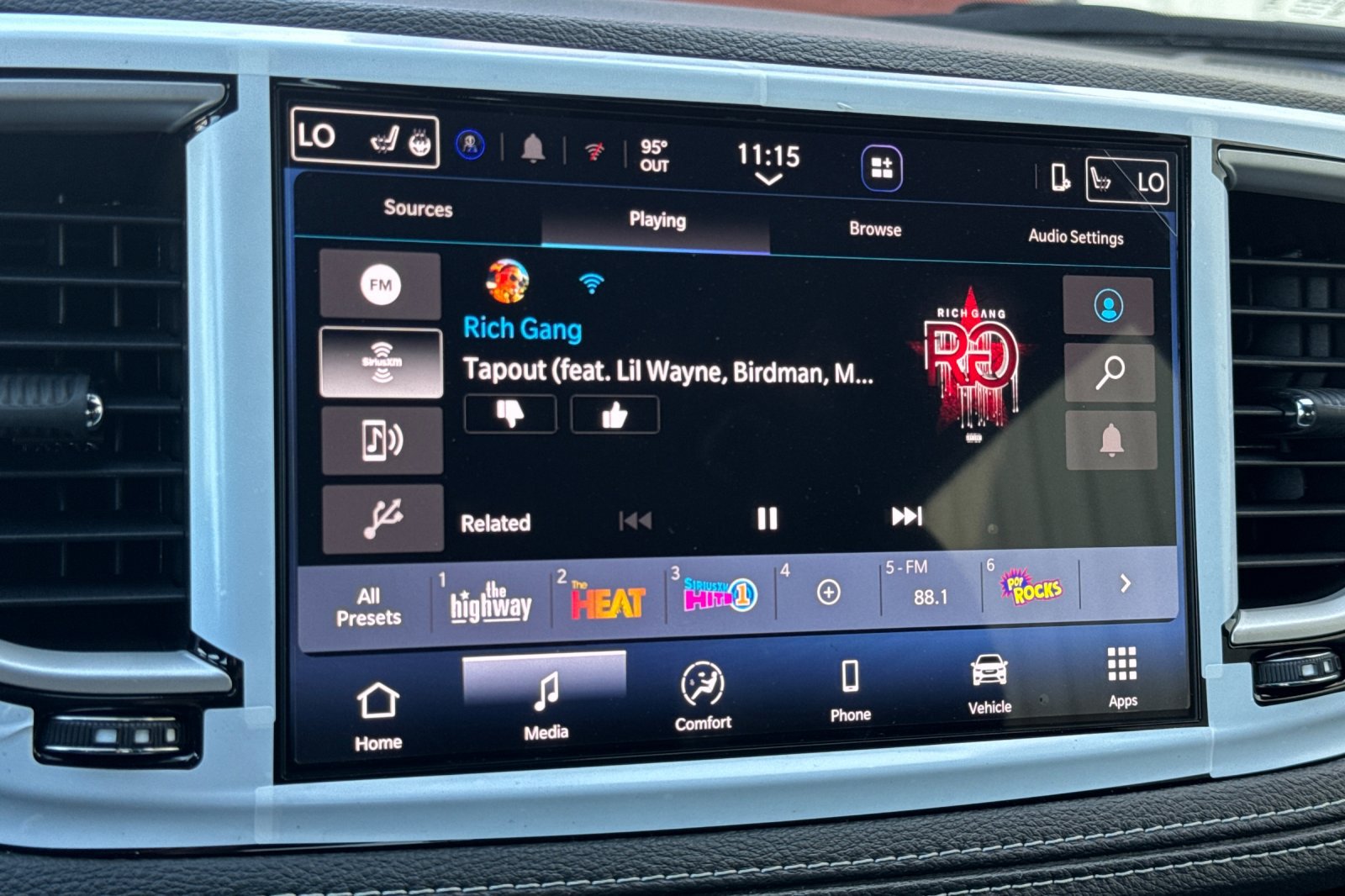 New 2027 Chrysler Pacifica Select FWD image 16