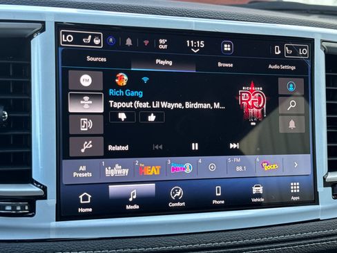New 2027 Chrysler Pacifica Select FWD image 16