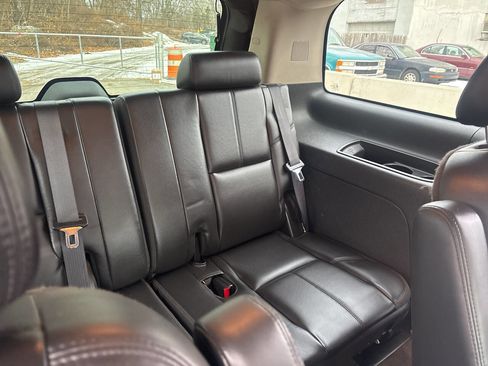 Used 2010 Chevrolet Tahoe LT w/ Luxury Package image 28