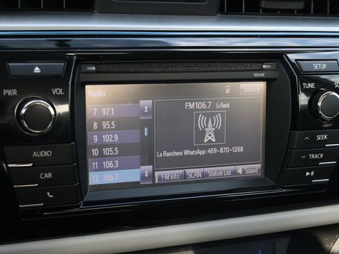 Used 2014 Toyota Corolla LE image 19