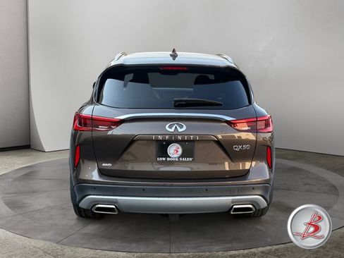 Used 2019 INFINITI QX50 Essential w/ Sensory Package AWD/4WD image 6