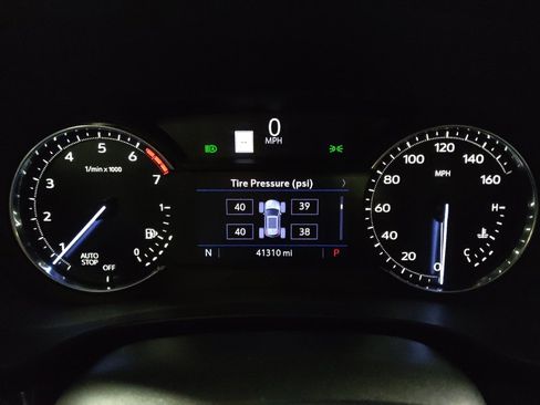 Used 2019 Cadillac XT4 Premium Luxury w/ Enhanced Visibility Package FWD image 23