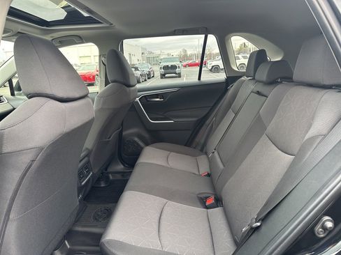 Certified 2025 Toyota RAV4 XLE image 33