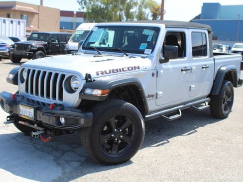Used 2023 Jeep Gladiator Rubicon w/ Trailer Tow Package AWD/4WD image 16