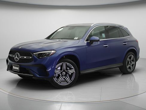 Certified 2023 Mercedes-Benz GLC 300 image 3