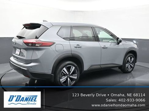 Used 2024 Nissan Rogue SL w/ SL Premium Package AWD/4WD image 6
