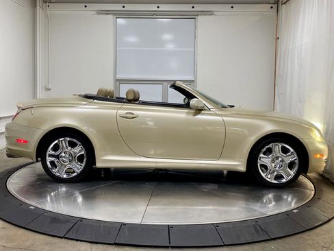 Used 2006 Lexus SC 430 Convertible RWD image 10