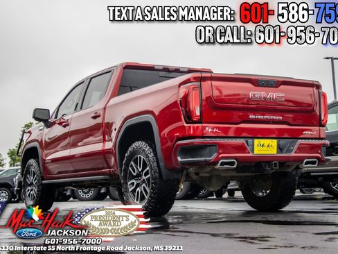 Used 2024 GMC Sierra 1500 AT4 w/ Technology Package AWD/4WD image 5