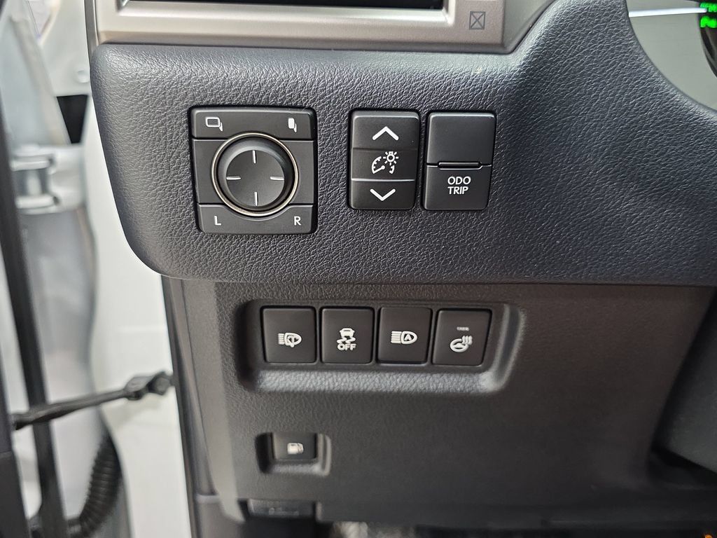 Used 2023 Lexus GX 460 Premium w/ Premium Package AWD/4WD image 25