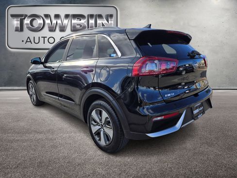 Certified 2017 Kia Niro EX image 7