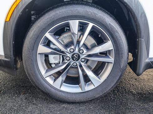 Certified 2025 INFINITI QX60 Luxe image 9