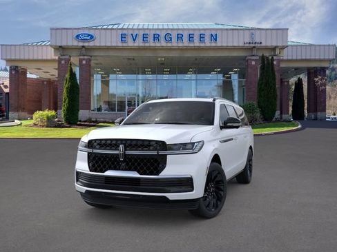 New 2026 Lincoln Navigator L Reserve w/ Jet Appearance Package AWD/4WD image 2