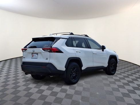 Certified 2019 Toyota RAV4 LE AWD/4WD image 5