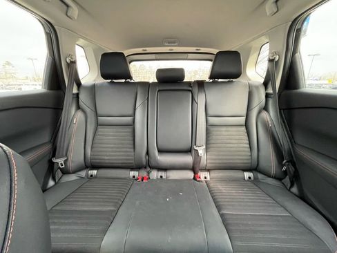 Used 2025 Nissan Rogue SV image 30