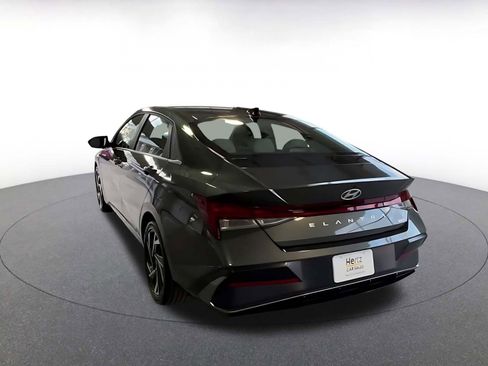 Used 2025 Hyundai Elantra Limited image 15