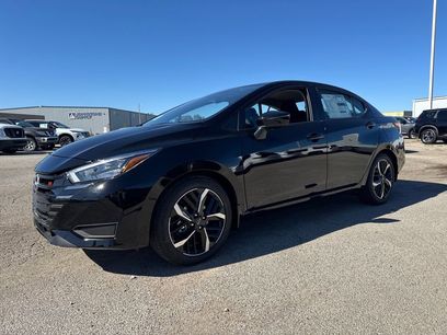 New 2025 Nissan Versa SR w/ Trunk Package