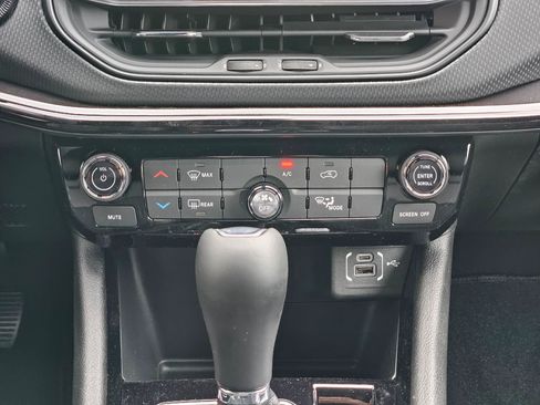 New 2026 Jeep Compass Latitude AWD/4WD image 12