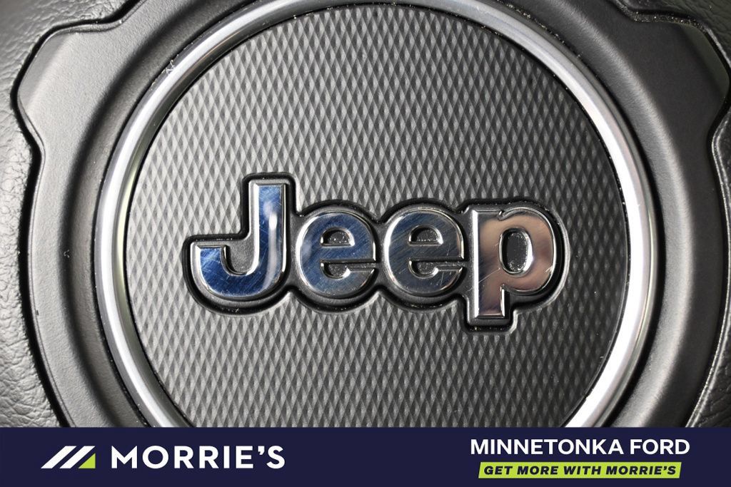 Used 2023 Jeep Wrangler Unlimited Rubicon w/ Cold Weather Group AWD/4WD image 38