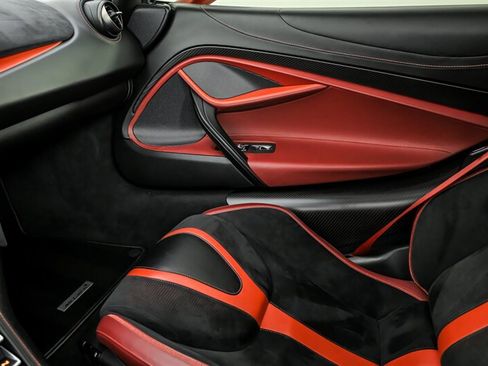 Used 2018 McLaren 720S RWD image 43