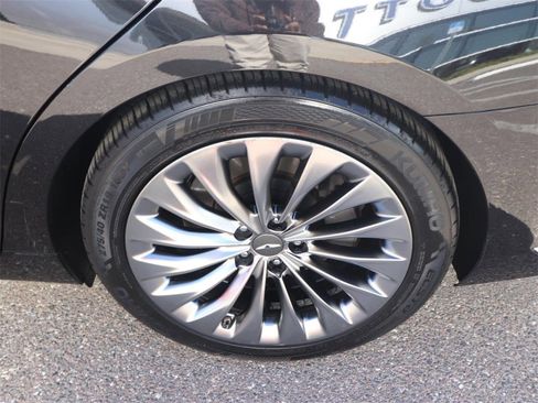 Used 2019 Genesis G90 5.0 Ultimate image 24