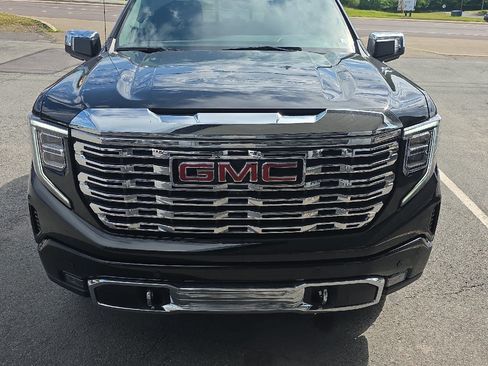 Used 2025 GMC Sierra 1500 Denali AWD/4WD image 1