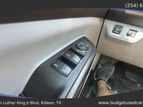 Used 2020 GMC Acadia SLT FWD image 22
