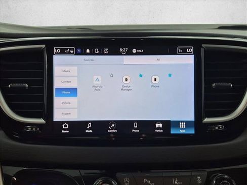 Used 2023 Chrysler Pacifica Touring-L FWD image 13