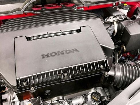 Certified 2025 Honda Pilot TrailSport image 30