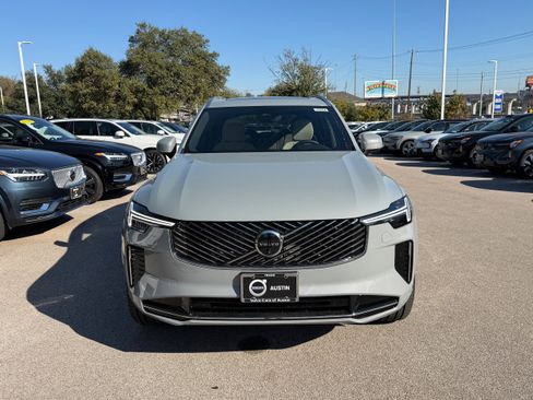 New 2026 Volvo XC90 B6 Plus w/ Protection Package Premier image 6