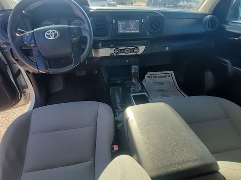 Used 2019 Toyota Tacoma SR image 9