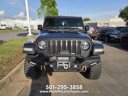 Used 2018 Jeep Wrangler Unlimited Sahara AWD/4WD image 2