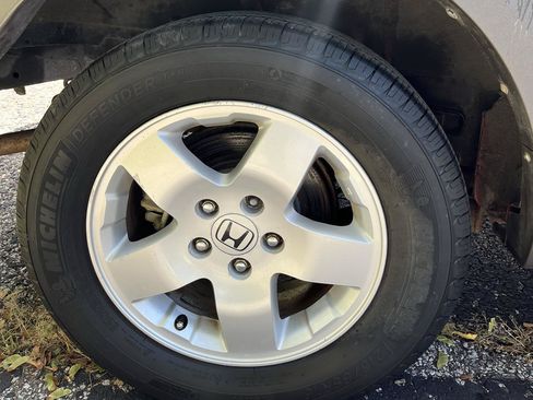 Used 2004 Honda Element EX image 27