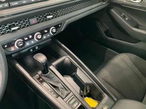 Certified 2025 Honda Accord SE image 12