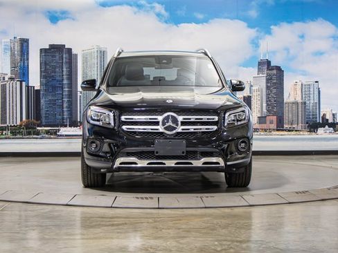Used 2022 Mercedes-Benz GLB 250 4MATIC image 3