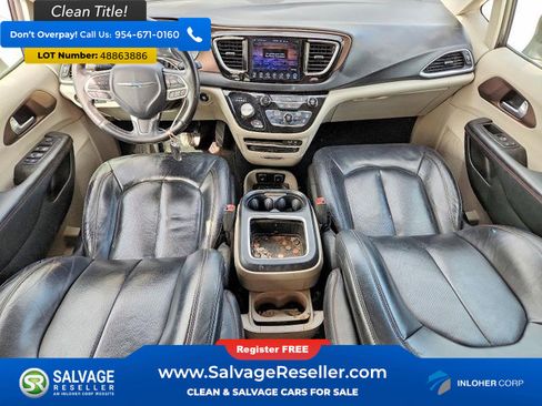 Used 2017 Chrysler Pacifica Touring-L Plus image 11