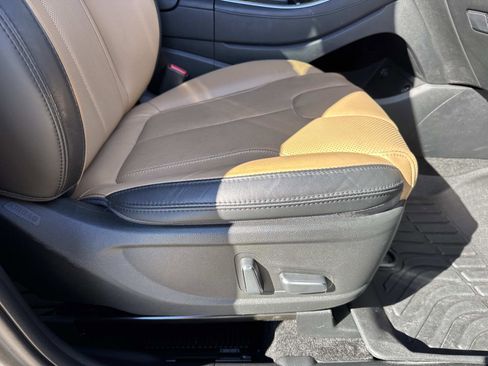 Used 2023 Hyundai Santa Fe Calligraphy image 12